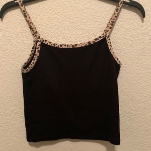 Crop top & bucket hat